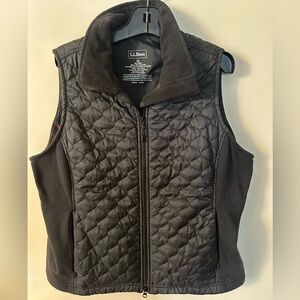 LL Bean zipper puffer vest women’s size XL. Black with fleece collar.